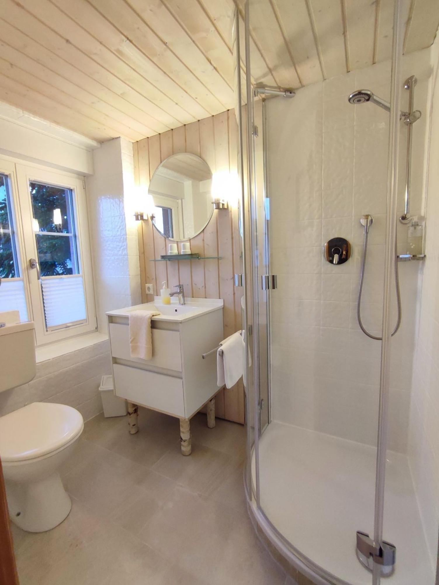 Boutique-Hotel Krone Denzlingen Zimmer foto